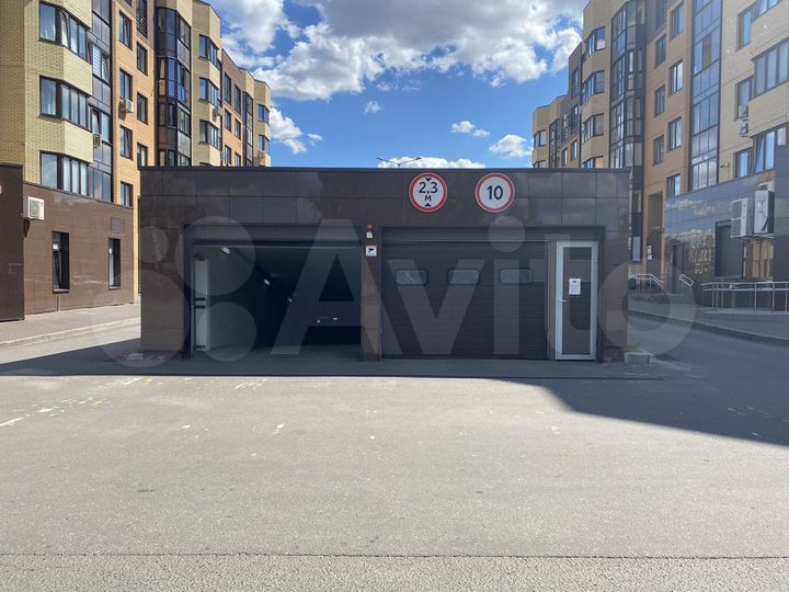 Машиноместо, 11 м²