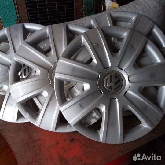 Продаю колпаки на колеса