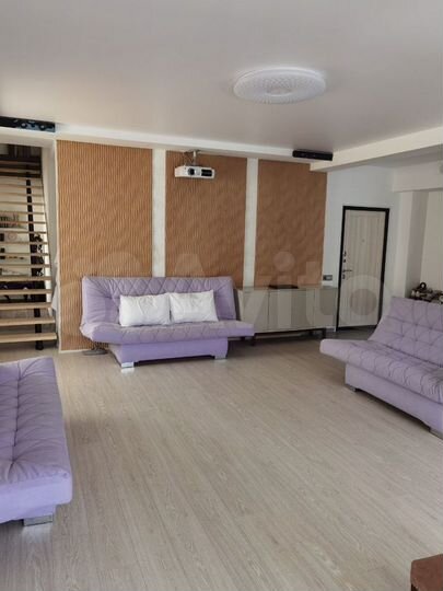 3-к. квартира, 120 м², 2/3 эт.