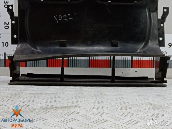 Диффузор вентилятора BMW 3 E46 2001 51718202831