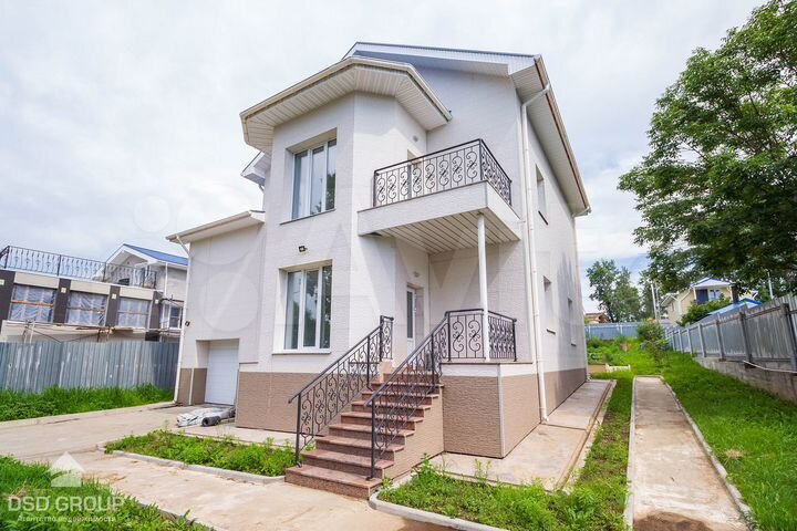 Дом 189,9 м² на участке 13 сот.