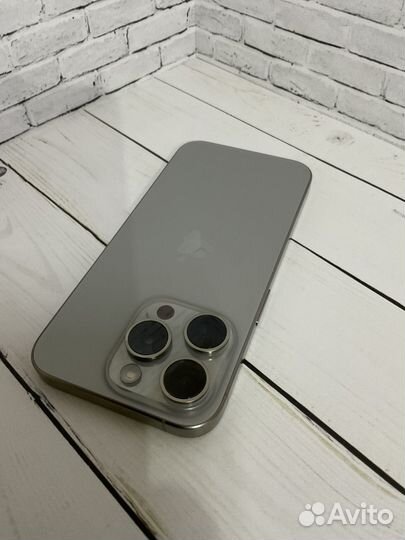 iPhone 15 Pro, 256 ГБ