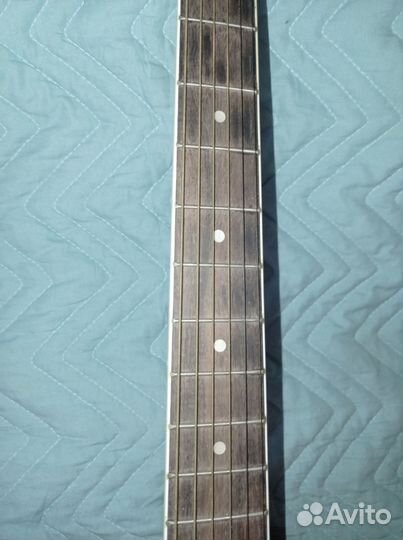 Акустическая гитара