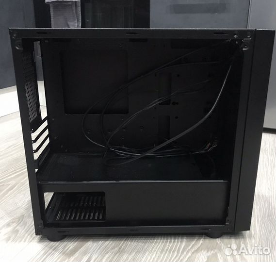 Корпус Thermaltake Versa H17