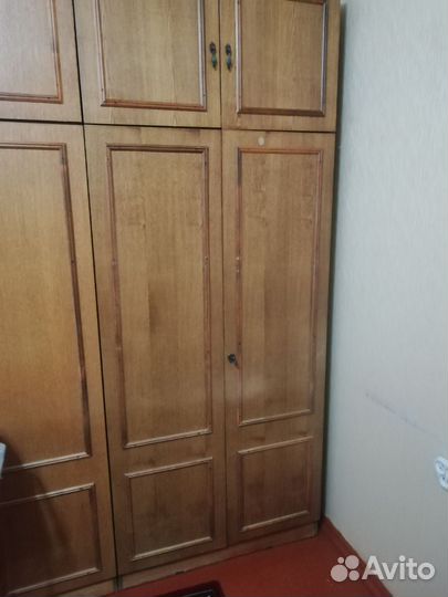 Шкаф распашной
