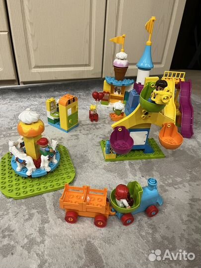 Lego duplo большой парк аттракционов