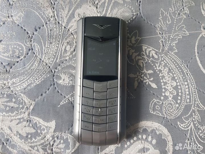 Vertu Ascent 2010