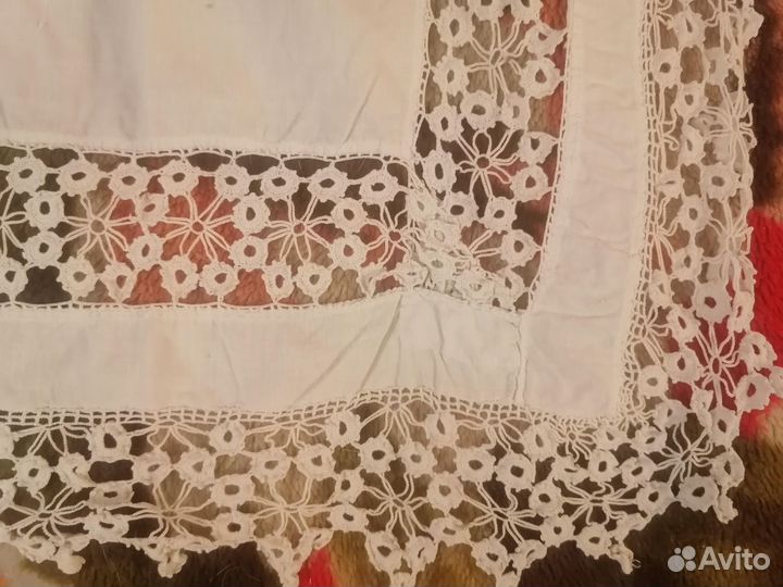 Накомодник с кружевом