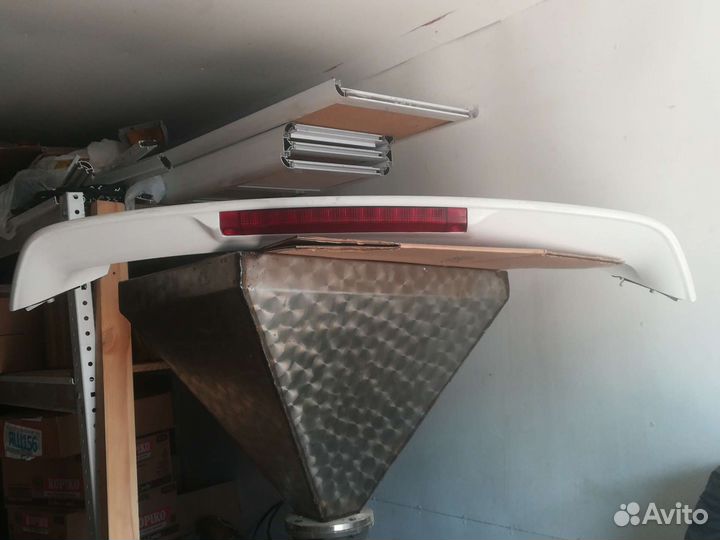 Toyota caldina спойлер