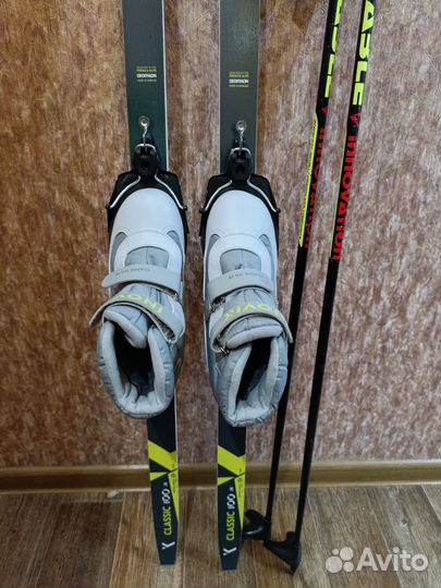 Лыжи,палки,ботинки