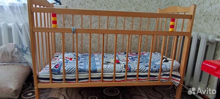 Детская кроватка
