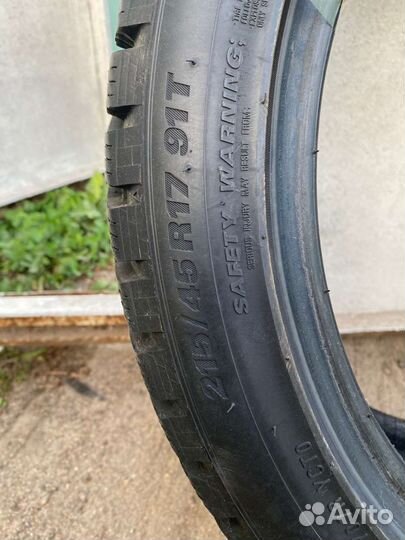 Kumho WinterCraft Ice WI31 215/45 R17 91T