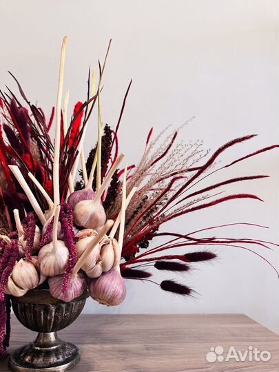 Интерьерная композиция из сухоцветов