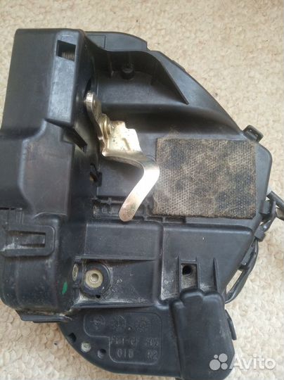 Замок двери Меrсеdes W211 Е211 задний пpавый (б/у)