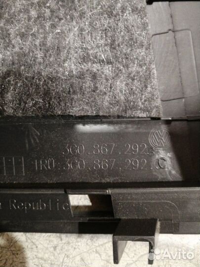 Накладка стойки передняя правая Volkswagen Passat