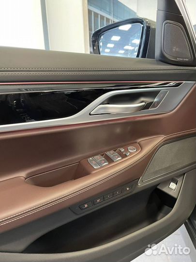 BMW 7 серия, 2021