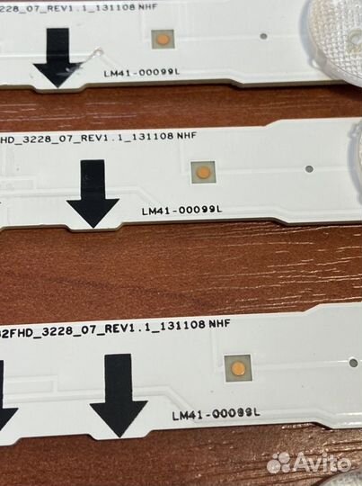 LM41-00099L от Samsung ue32j5500au