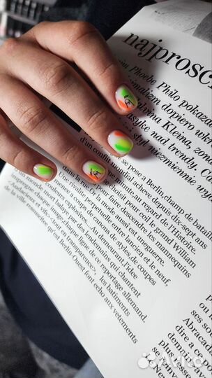 Маникюр педикюр