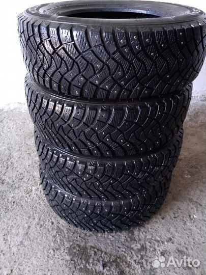 Dunlop SP Winter Ice 03 185/65 R15 92T