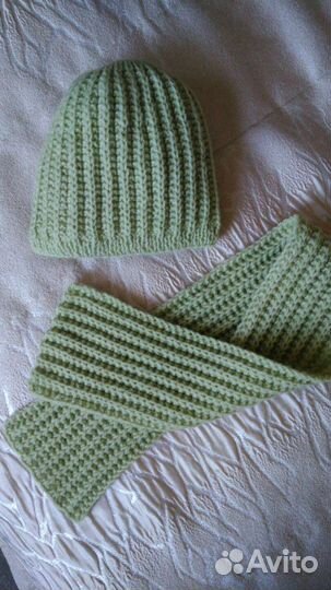 Новый Детский комплект шапка+шарф