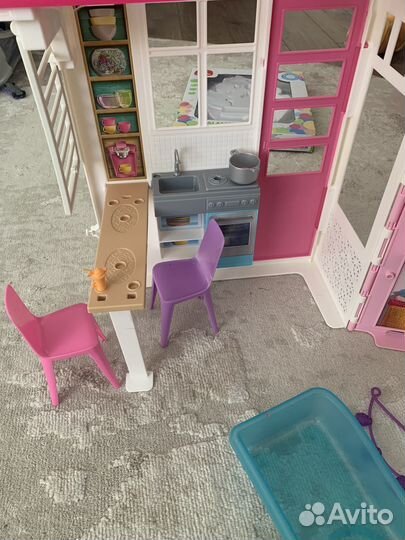 Домик для барби с мебелью компактный