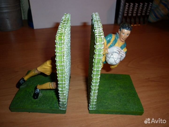 Коллекционная статуэтка - Футболист (вратарь)