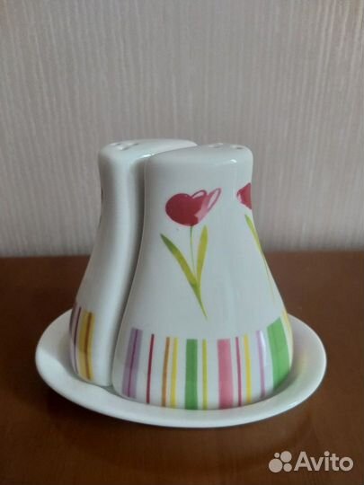 Набор солонка и перечница