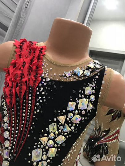 Купальник для художественной гимнастики