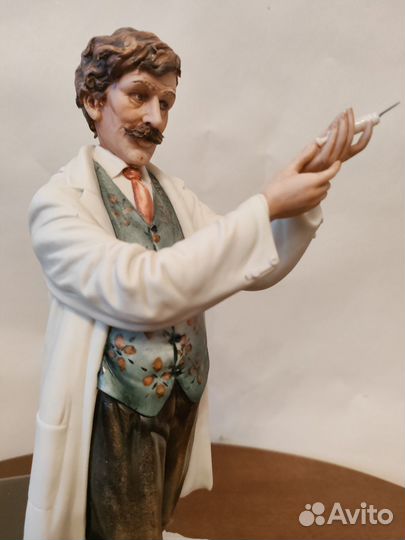 Каподимонте Доктор Врач Principe Cazzola