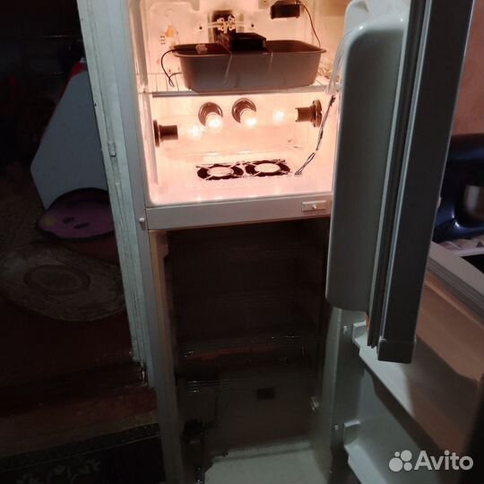 Инкубатор для яиц автоматический