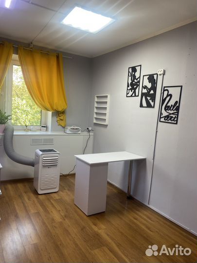 Аренда места мастера маникюра