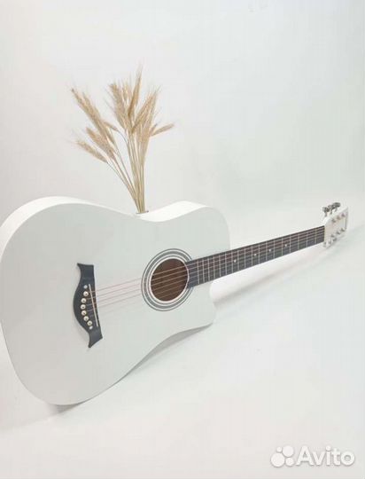 Гитара акустическая новая 6 струн