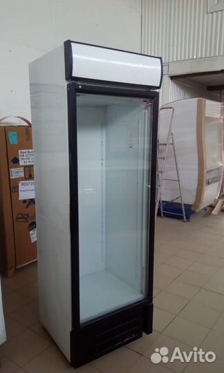 Холодильный шкаф