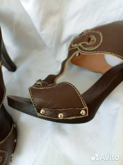 Босоножки женские 39 Eskada