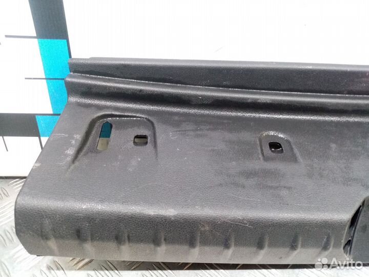 Б/У Обшивка багажника#001
