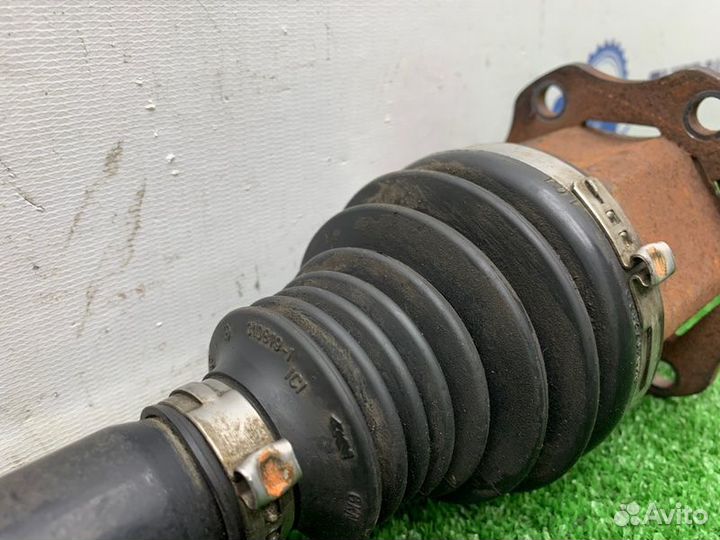 Привод передний Audi A5 8T cdnc 2010