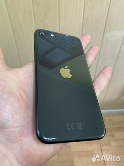 iPhone SE (2020), 64 ГБ