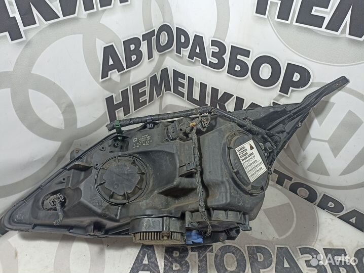 Фара правая ксенон Honda CR-V 3