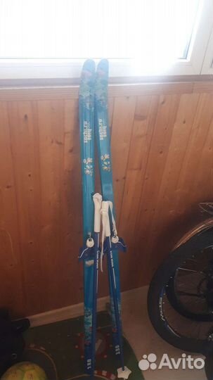 Продаются лыжи
