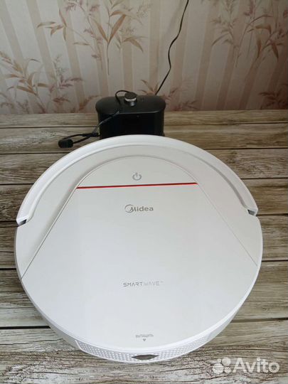 Робот пылесос midea