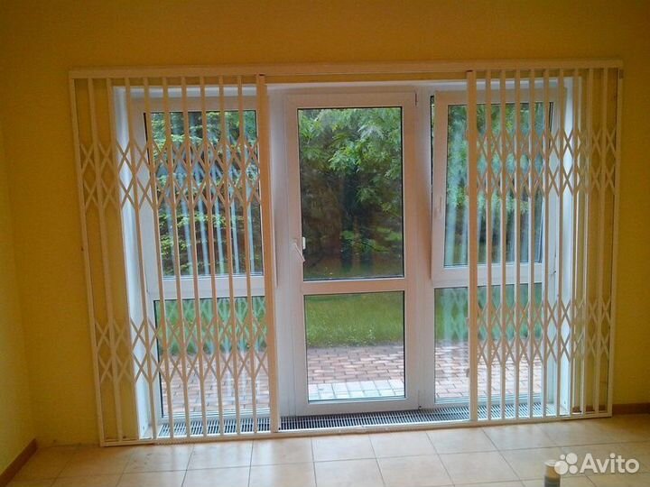 Металлические раздвижные решетки