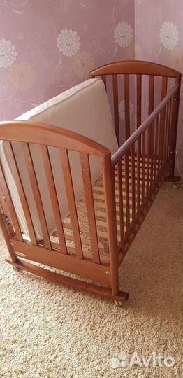 Детская кроватка