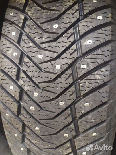 Yokohama IceGuard Stud IG65 225/55 R18