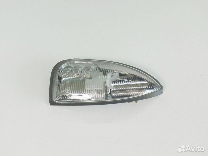 Фонарь указателя поворота правый