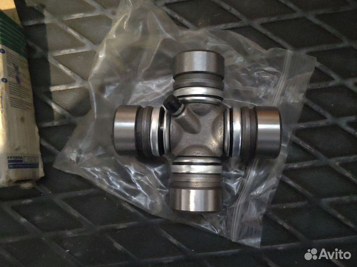 Крестовина кардана