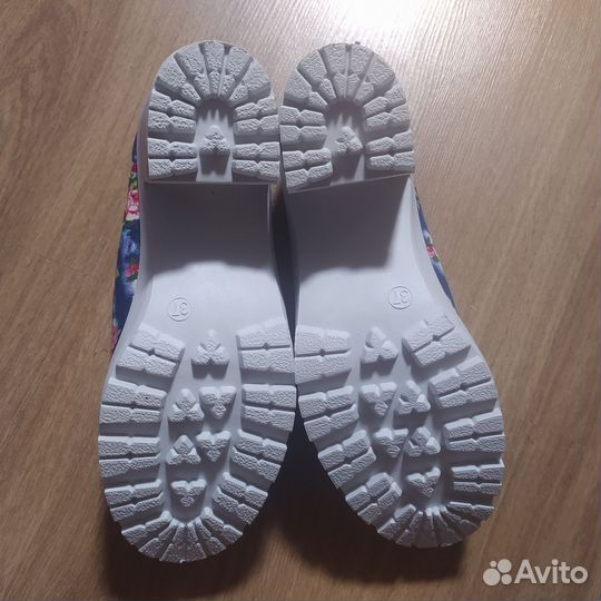 Женская обувь 37 размер