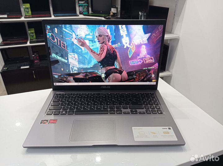 Ультрабук Asus Laptop