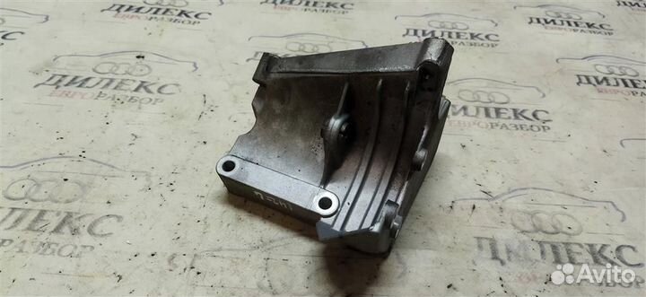 Кронштейн гидроусилителя Audi A8 D3 4E 2004-2010