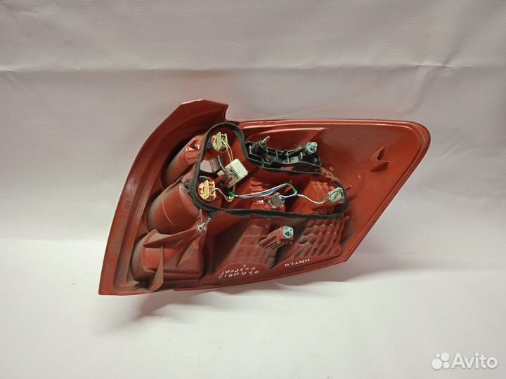 Фонарь задний левый Toyota Auris E150 2006-2012