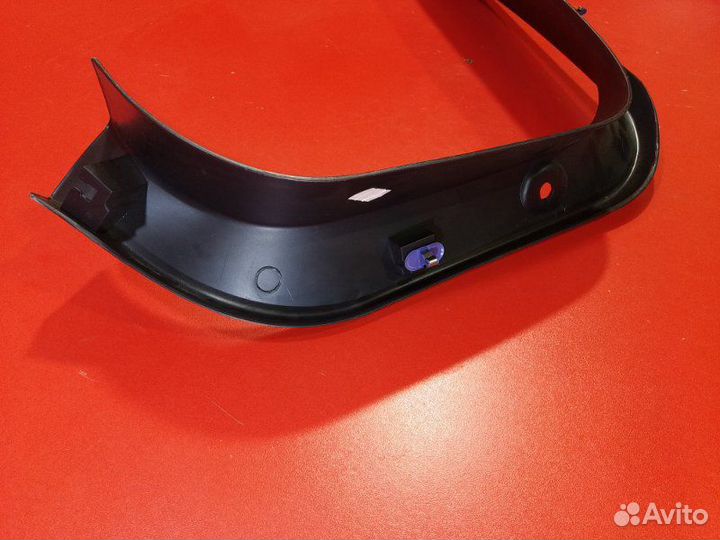 Обшивка двери багажника правая Opel Astra L48